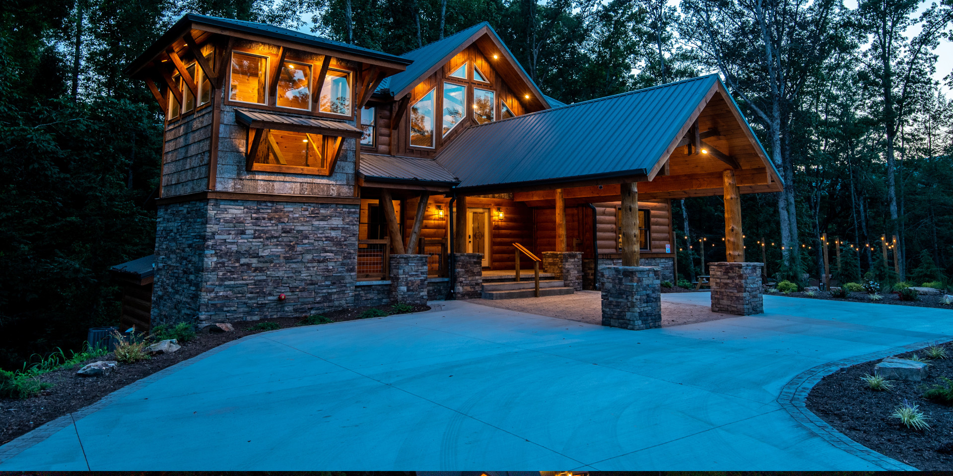 Large group Luxury Gatlinburg Cabin Rental